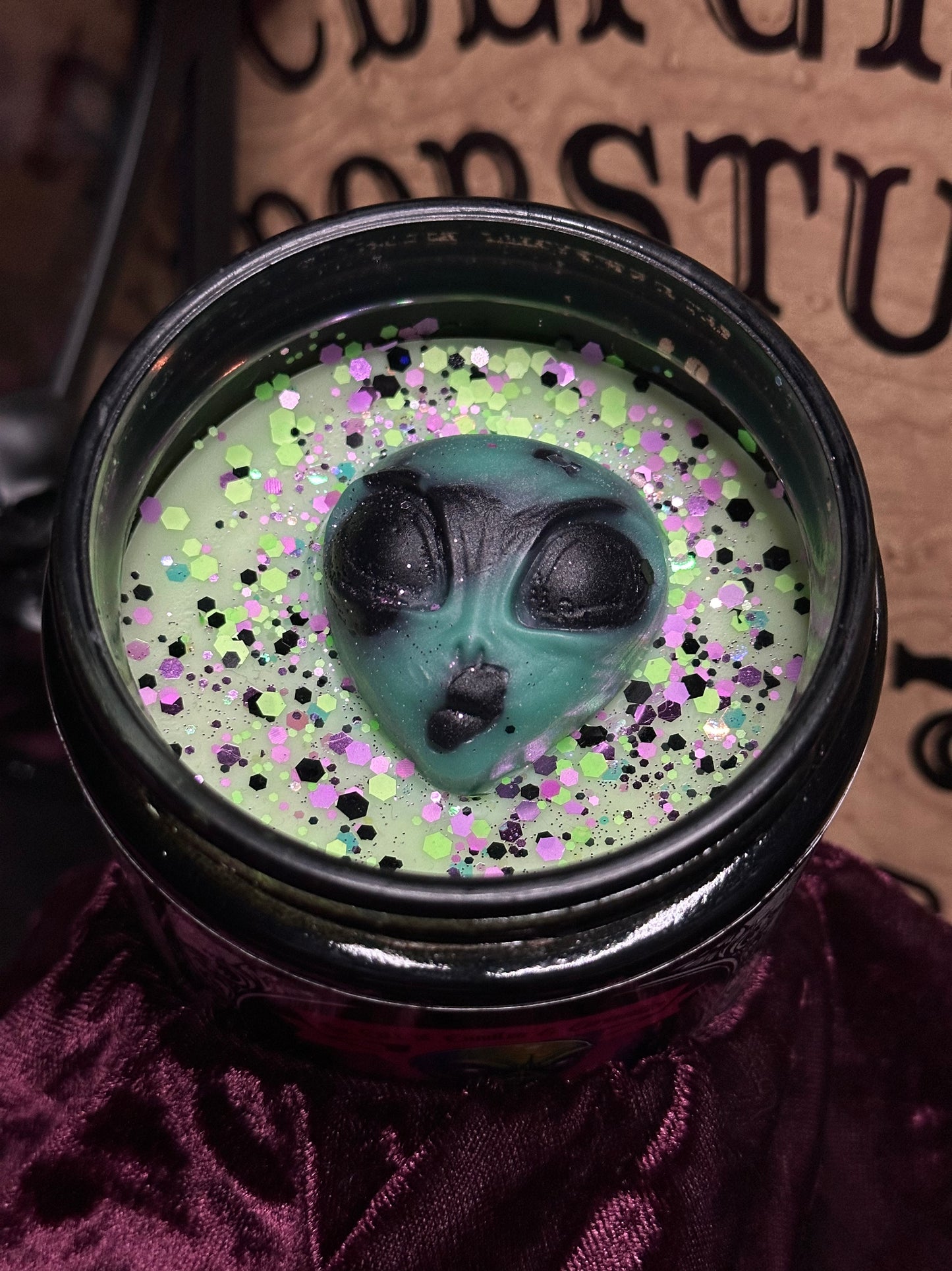 Alien puke 8oz wickless candle