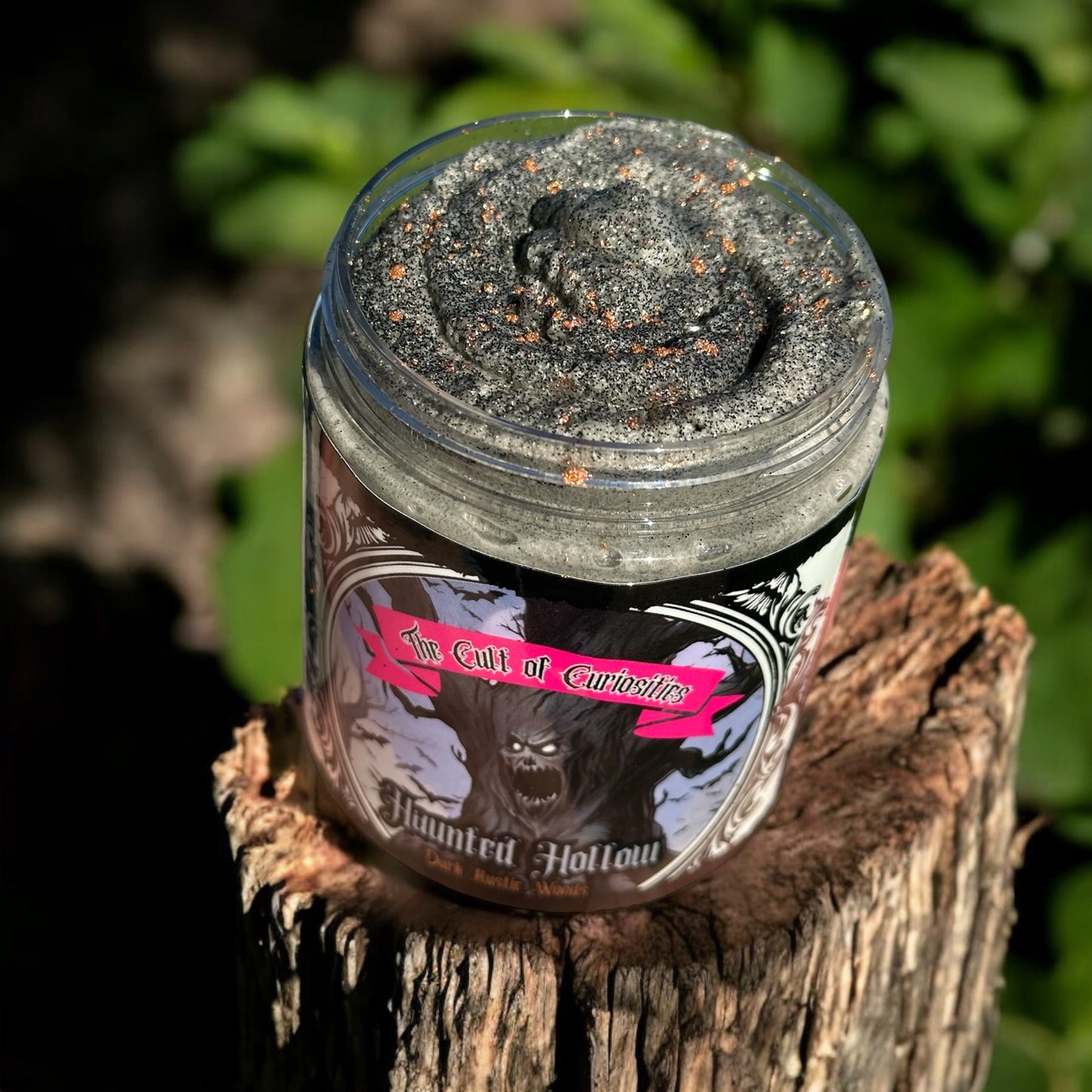 Haunted hallow 8oz sugar scrub