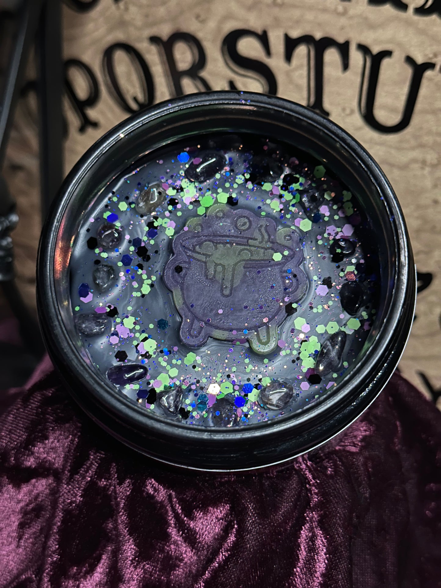 Cauldron cake 8oz wickless candle