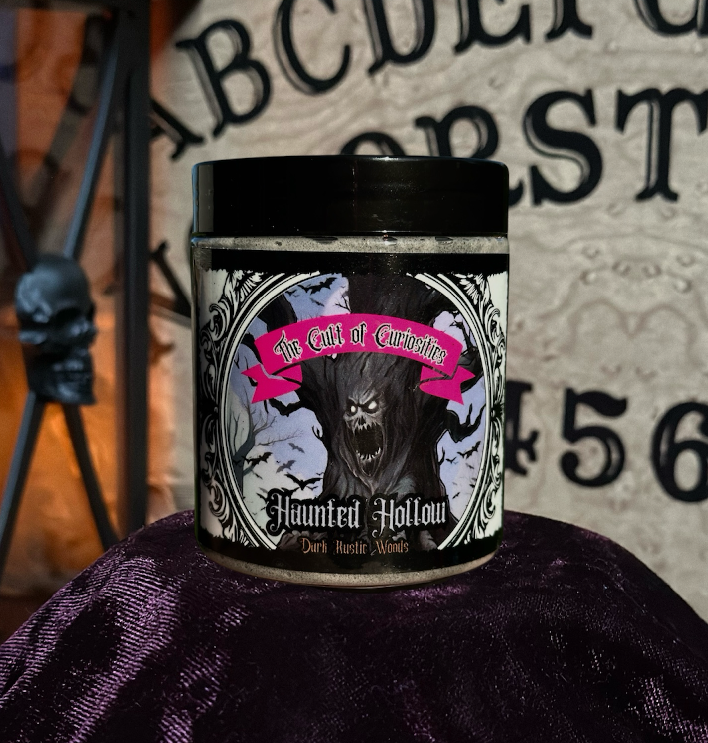 Haunted hallow 8oz sugar scrub