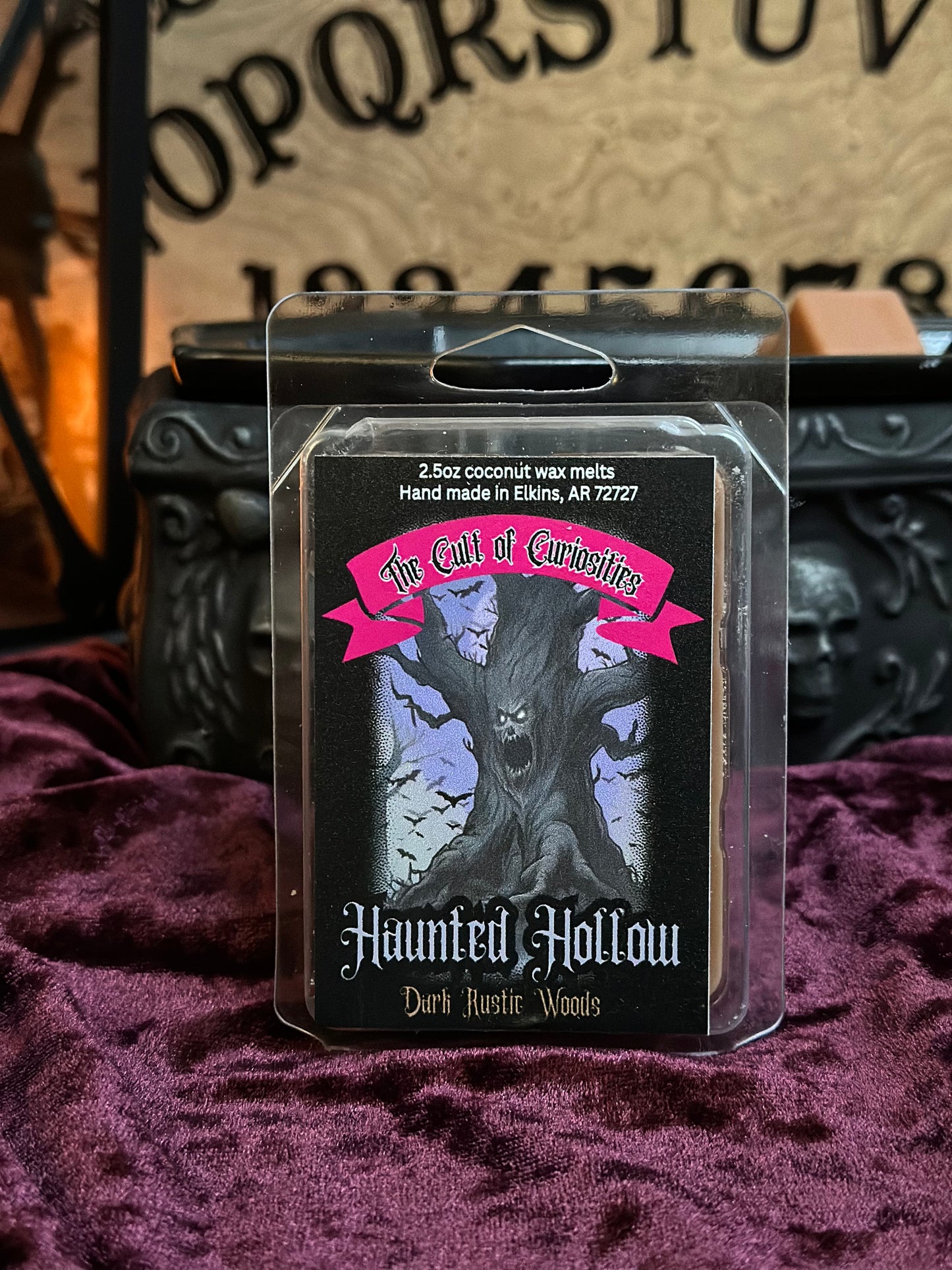 Haunted hollow 2.5oz wax melts