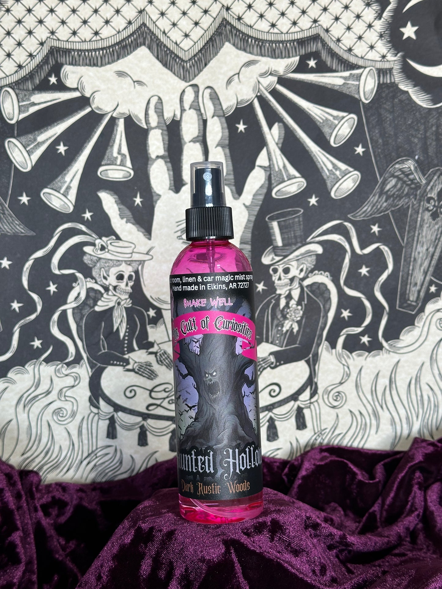 Haunted hallow 8oz room & linen spray